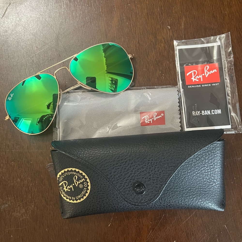 SOLD | Ray-Ban Aviator Sunglasses